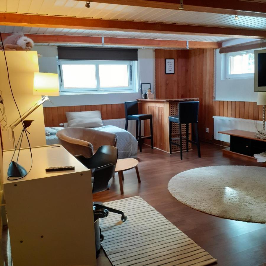 Room In Villa Emilia Еспоо Екстериор снимка